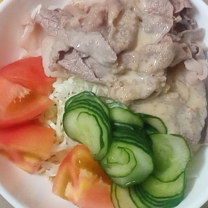 ☆牛肉の冷しゃぶ☆胡麻ダレ☆deサラダ